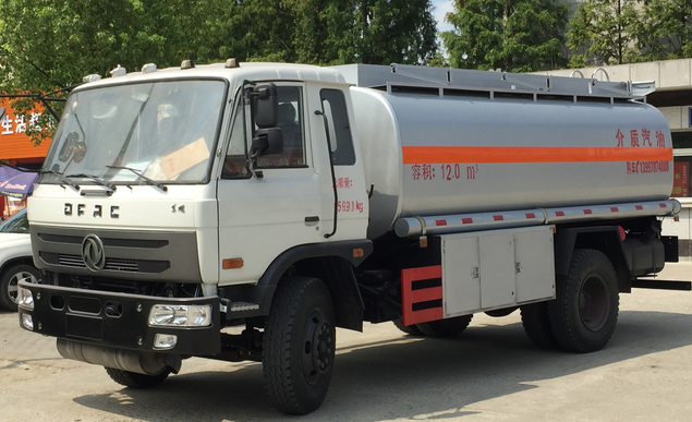 東風(fēng)10噸運(yùn)油車